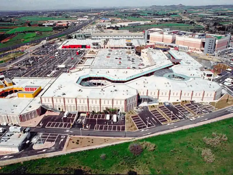 Ventilated foundations for Sicilia Outlet Village