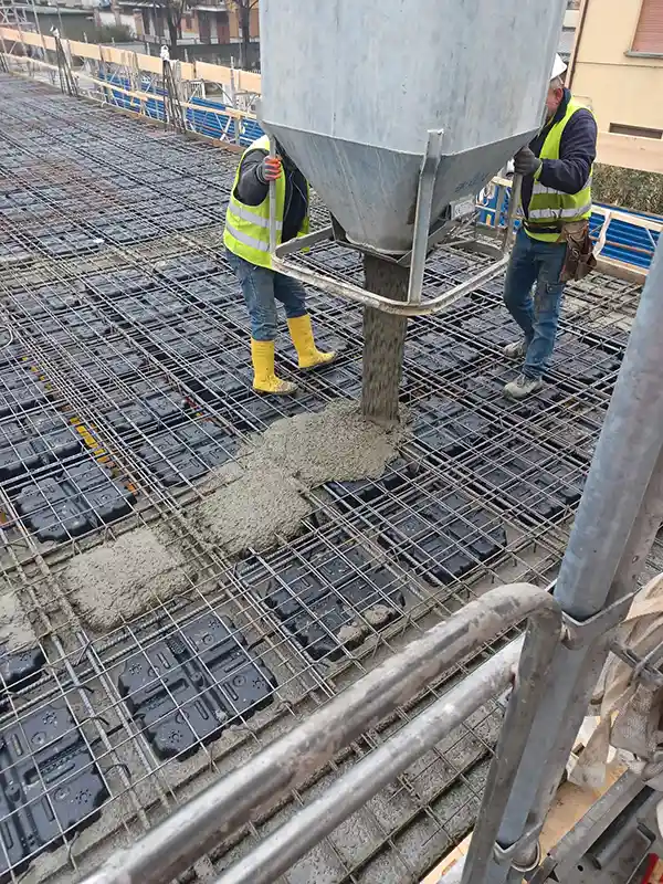 Lekka płyta dla budynku przemysłowego